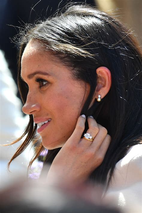 meghan markle earrings
